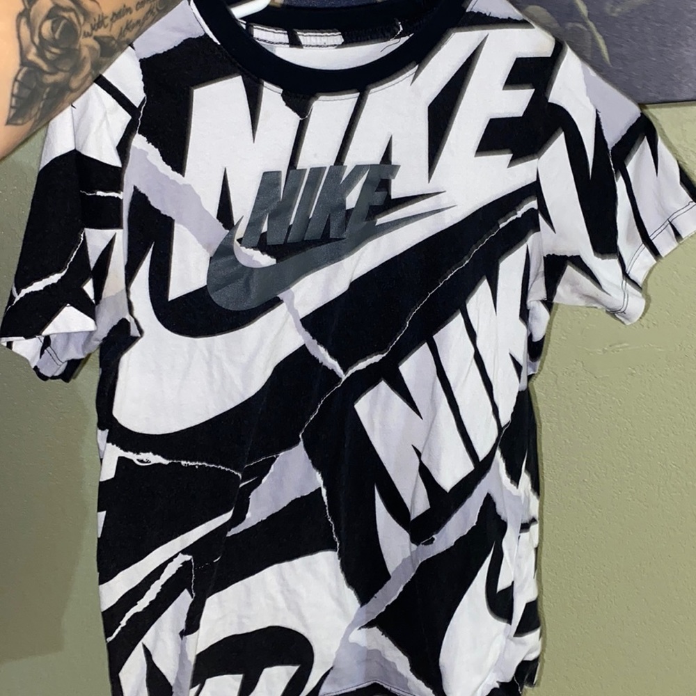 Nike T-shirt